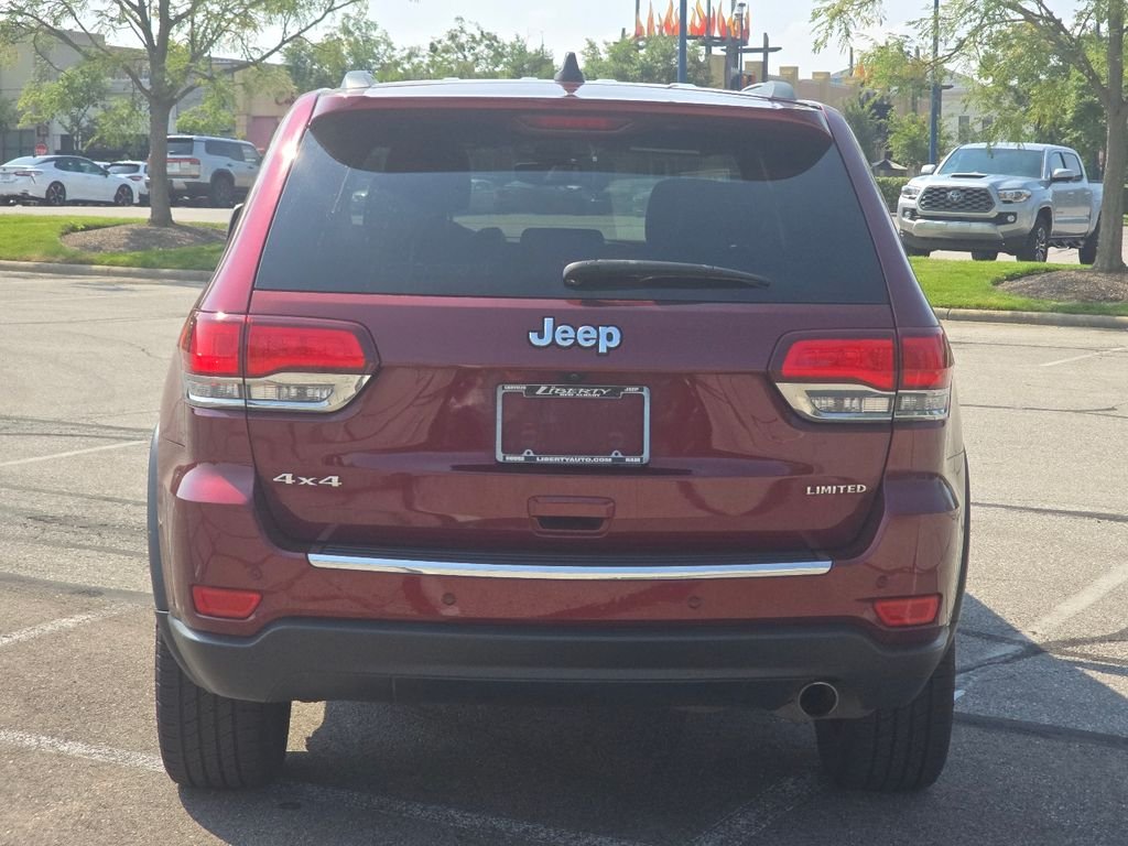 Used 2020 Velvet Jeep Limited image 16
