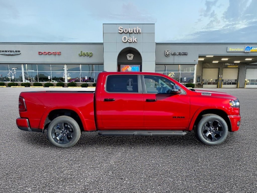 New 2027 Molten Red Pearl-Coat Exterior Paint RAM Big Horn/Lone Star image 2