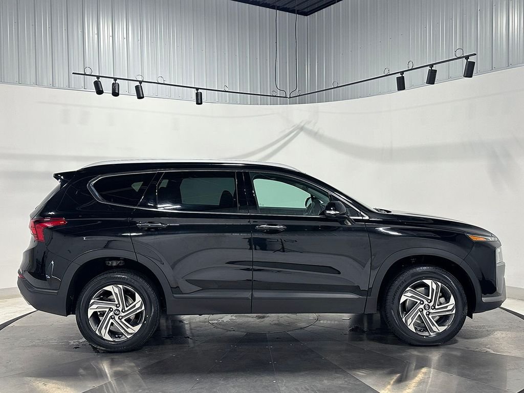 Used 2023 Black Hyundai SEL image 10