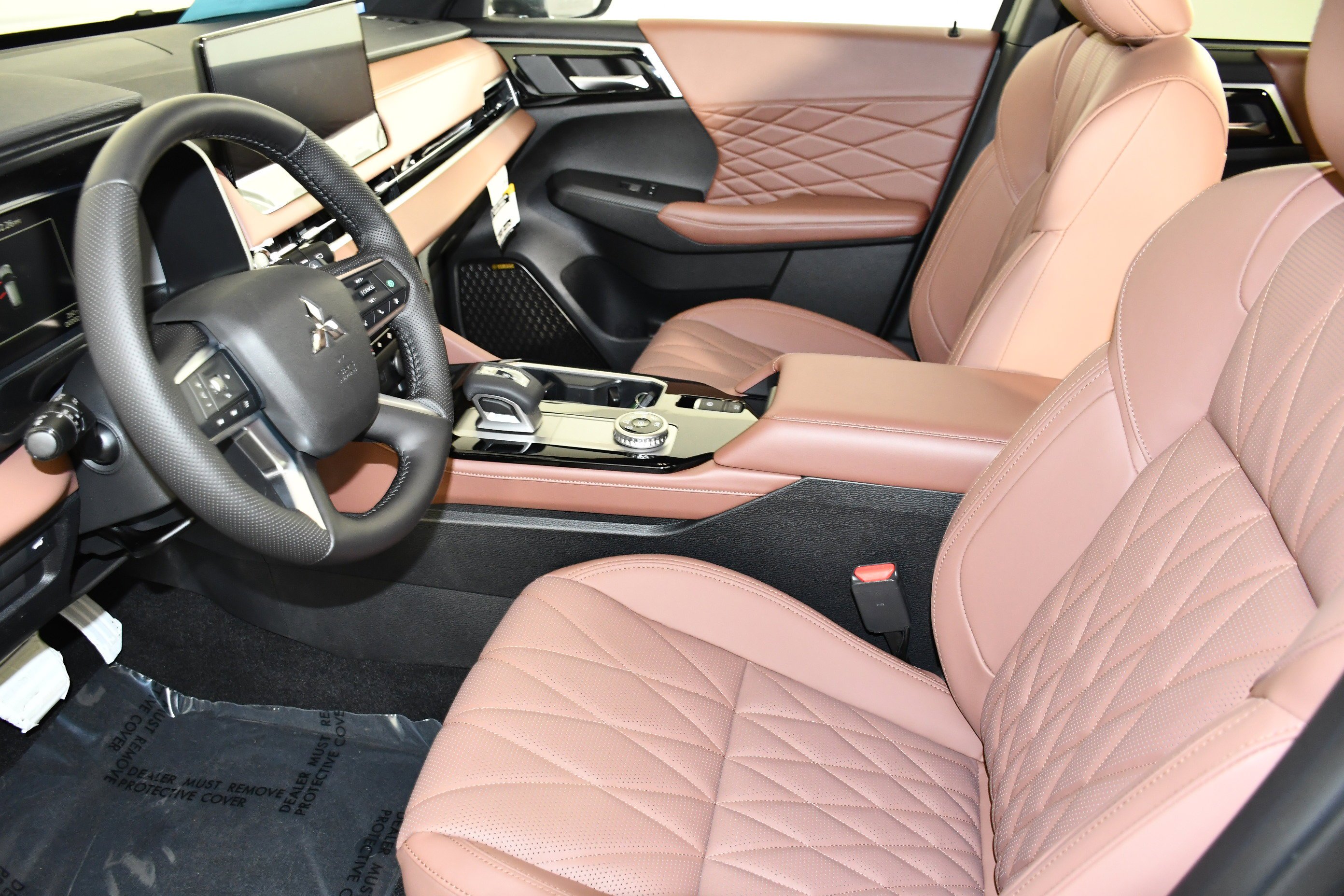 New 2026 Graphite Gray/Black Roof Mitsubishi SEL image 14