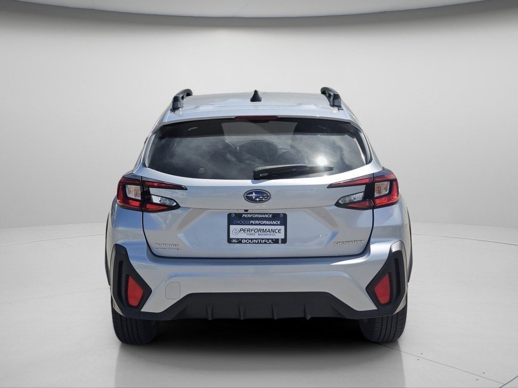 Used 2025 Ice Silver Metallic Subaru Premium image 25