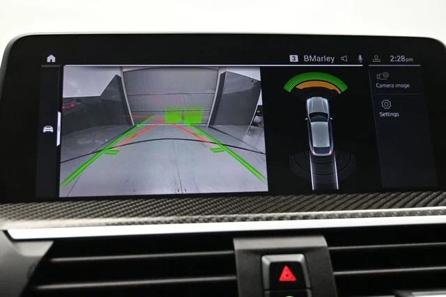 Used 2021 White BMW xDrive30i image 19