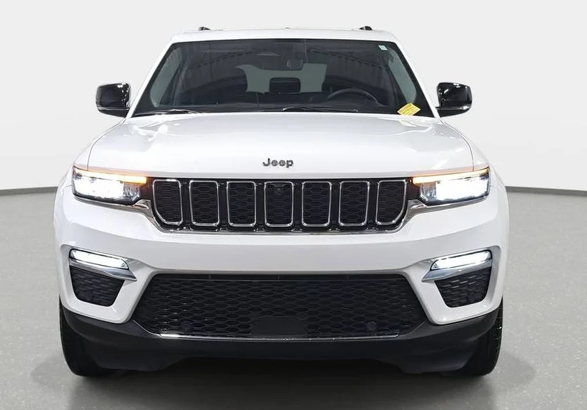 Used 2024 White Jeep Limited image 7