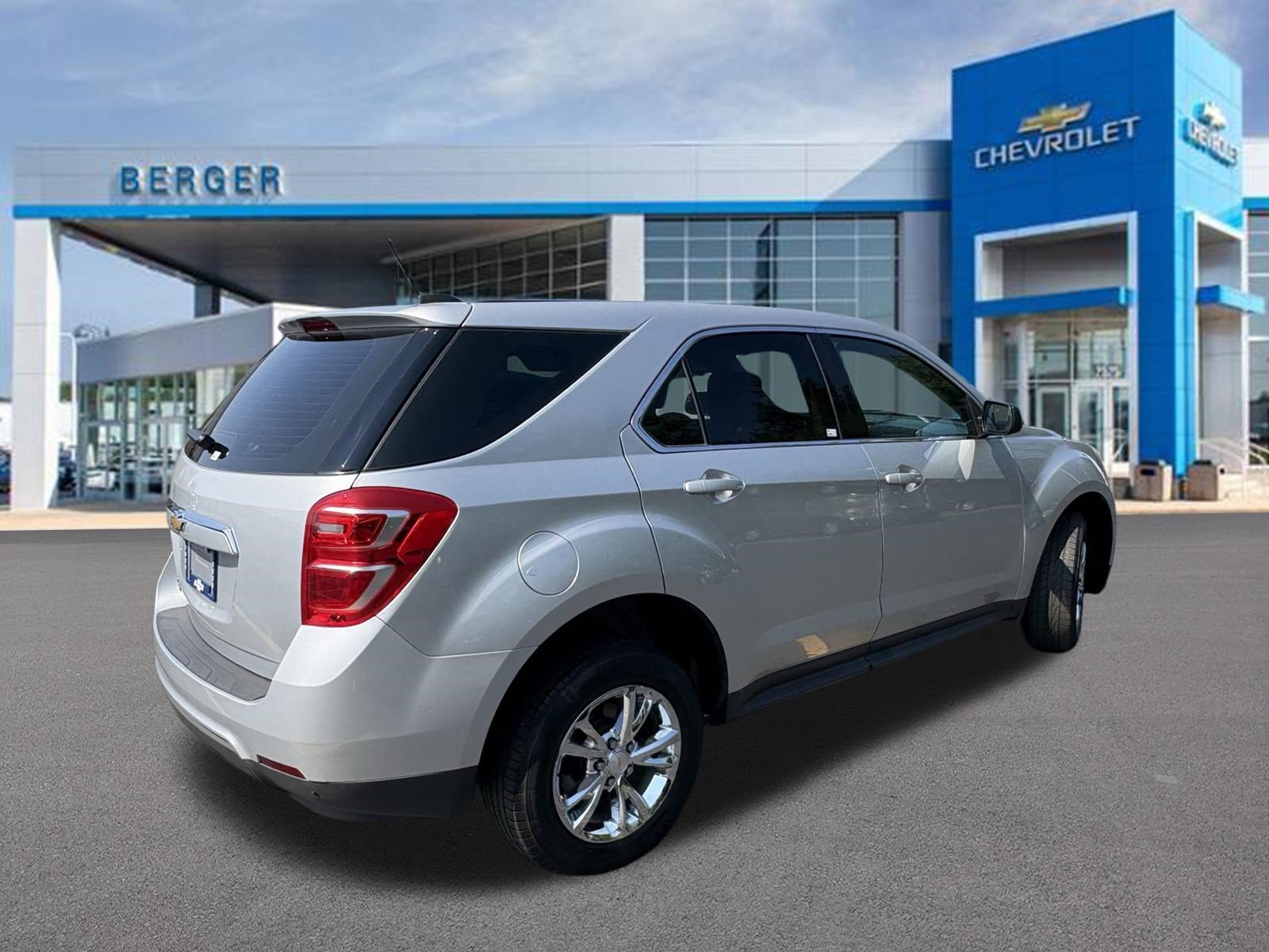 Used 2017 Chevrolet Equinox LS with VIN 2GNFLEEK1H6314890 for sale in Grand Rapids, MI