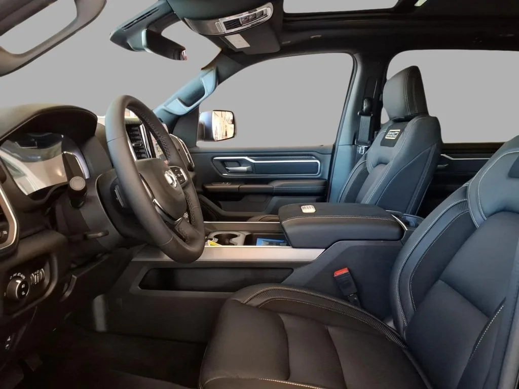 New 2026 Diamond Black Crystal Pearl-Coat Exterior Paint RAM Direct Connect DC650 image 7