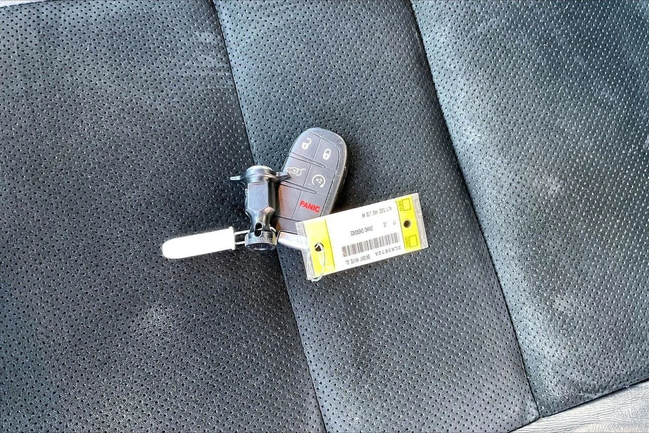Used 2017 White Jeep Altitude image 31