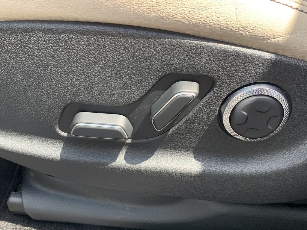 2023 GENESIS GV70 Standard - Photo 15