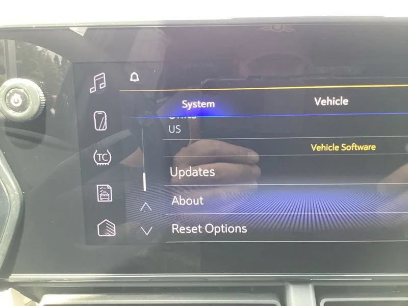 New 2026 Mosaic Black Metallic Chevrolet ACTIV image 38