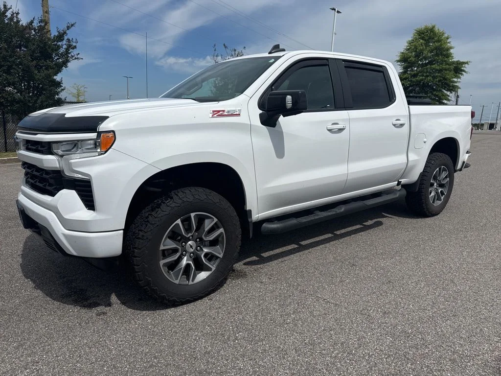 Used 2023 White Chevrolet RST image 1