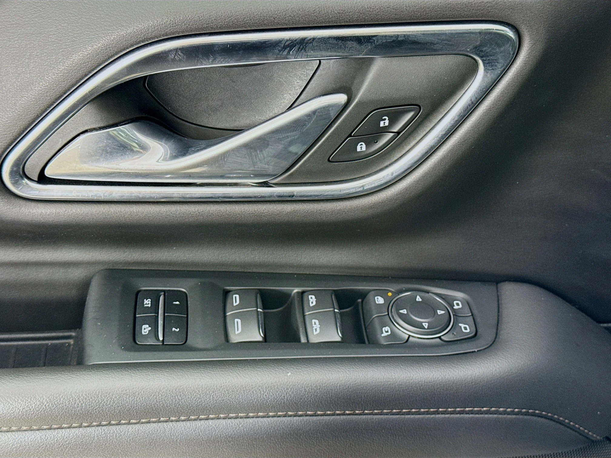 Used 2021 Shadow Gray Metallic Chevrolet High Country image 20