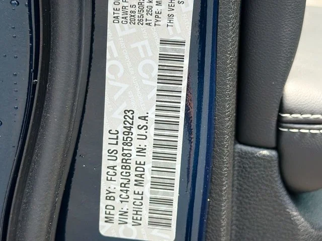 New 2026 Fathom Blue Pearl-Coat Exterior Paint Jeep Limited image 31