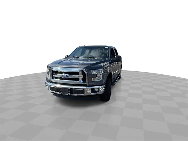 Used 2016 Magnetic Metallic Ford XL image 5