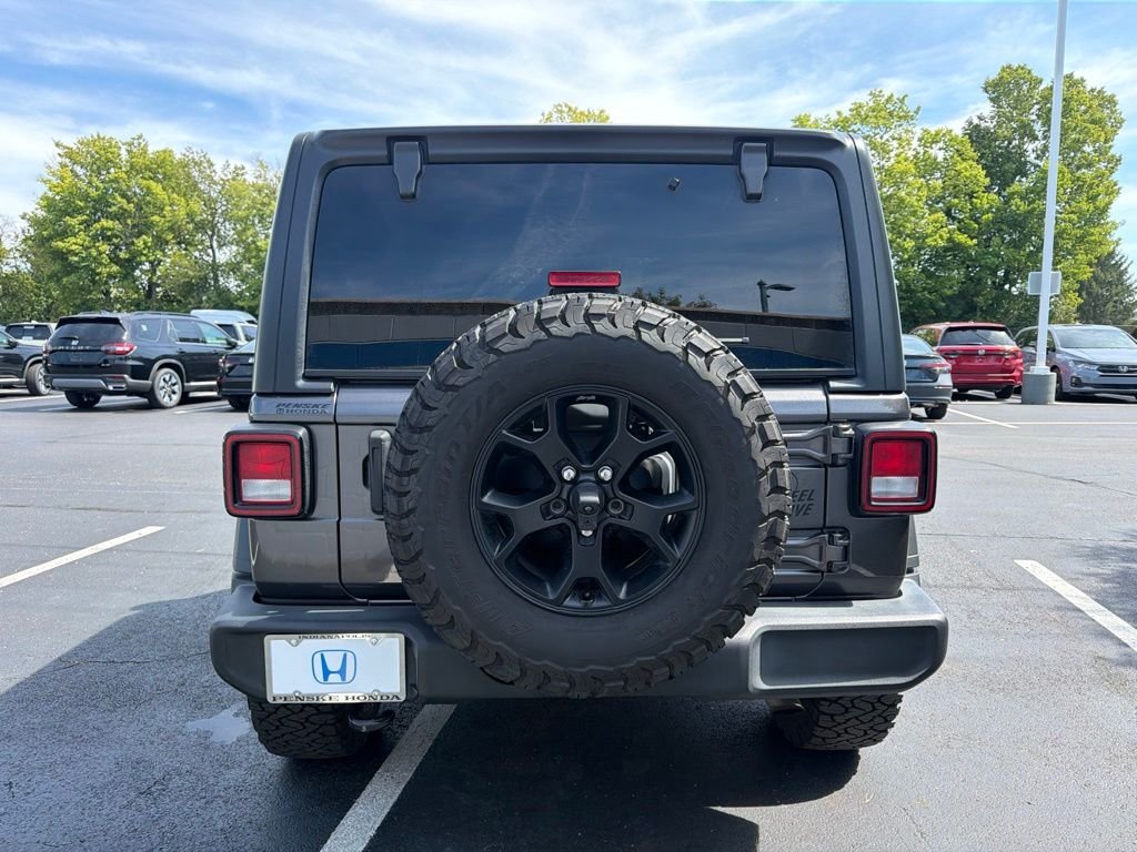 Used 2021 Crystal Metallic Jeep Willys image 4