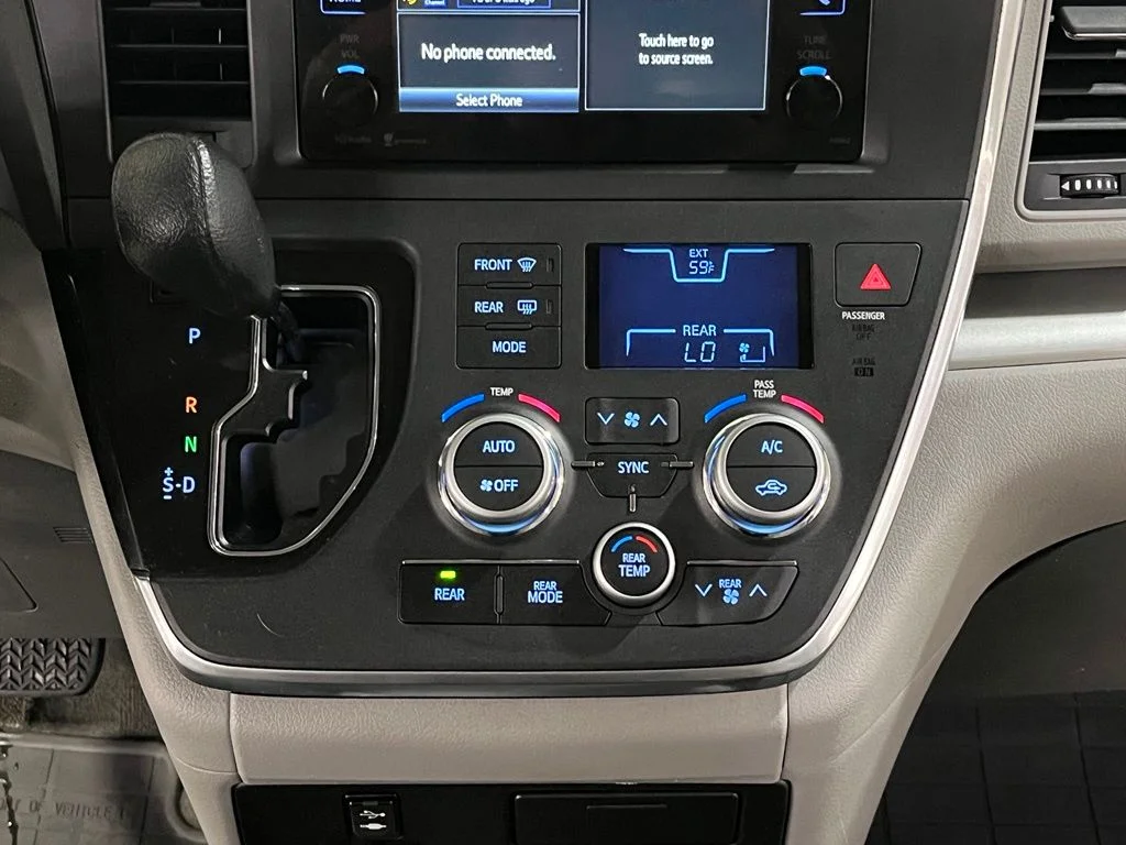 Used 2015 Blue Toyota LE image 24