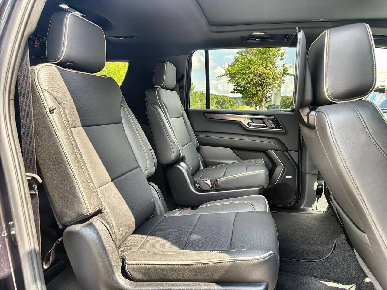 New 2026 Titanium Rush Metallic GMC Elevation image 22