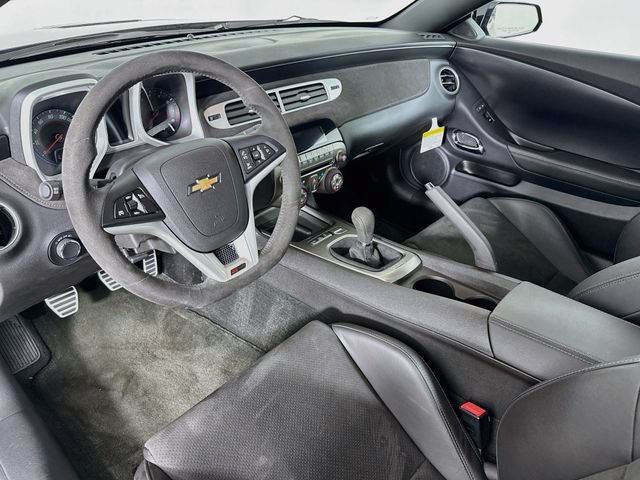 Used 2015 BLACK Chevrolet Z/28 image 12