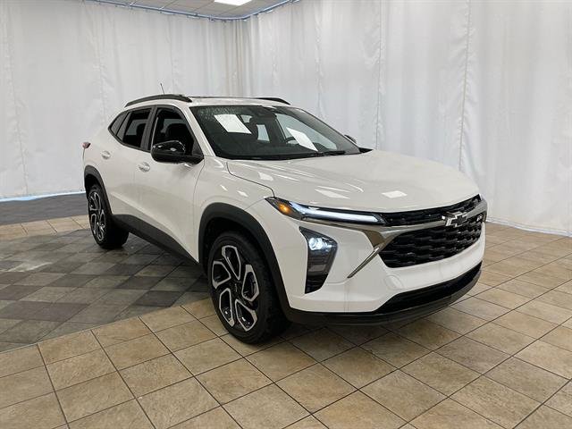 Certified Used 2026 Summit White Chevrolet 2RS image 33