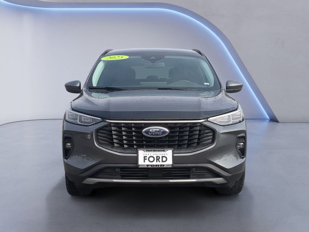 Used 2025 Gray Ford Platinum image 10