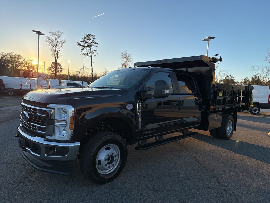 2026 Ford F-350 Super Duty Chassis Cab XL - Photo 8