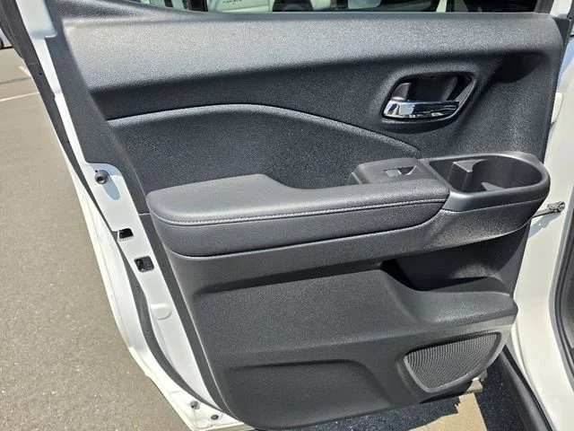 Used 2023 White Honda RTL image 23