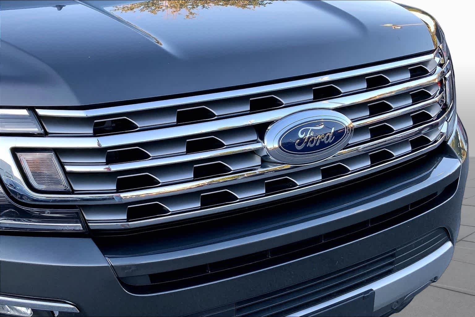 Used 2021 Magnetic Ford Limited image 29