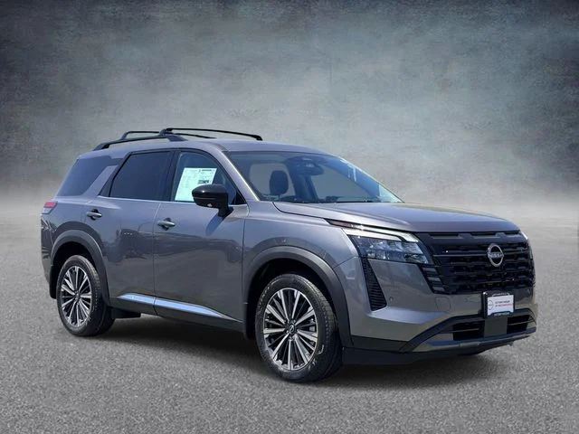 2026 Nissan Pathfinder Platinum 4WD's photo