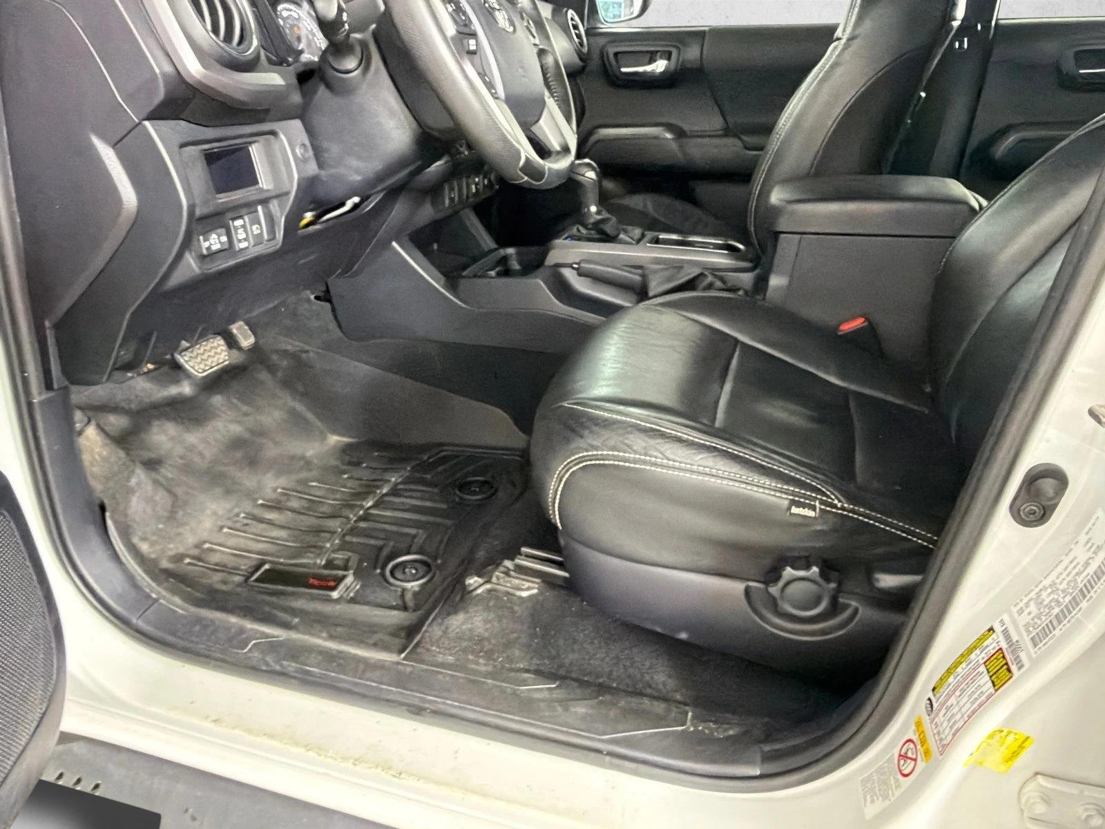 Used 2019 Super White Toyota TRD Off Road image 9