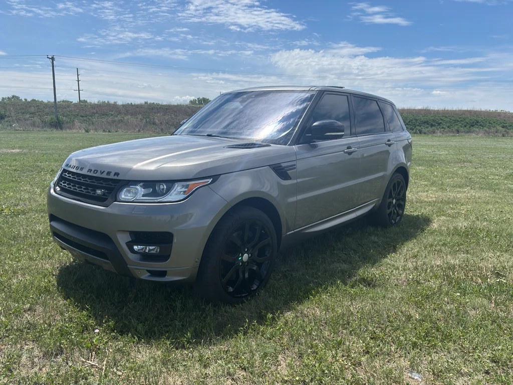 Used 2017 Silicon Silver Metallic Land Rover Autobiography image 1