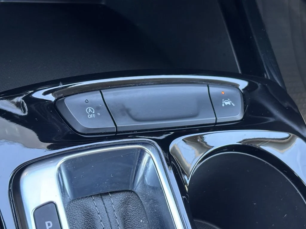 Used 2025 Cacti Green Chevrolet ACTIV image 27