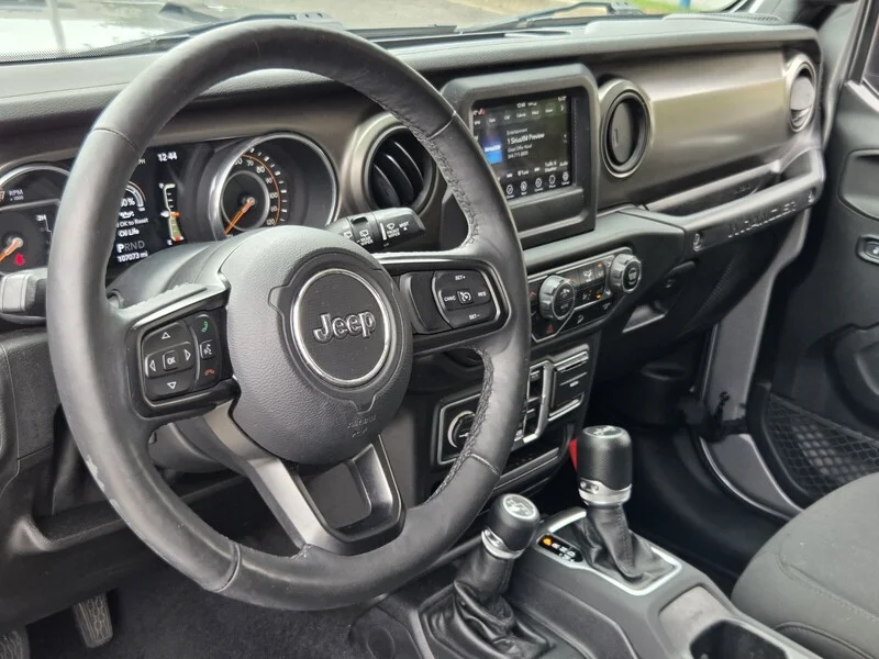Used 2018 Billet Silver Metallic Clearco JEEP UNLIMITED SPORT S image 10