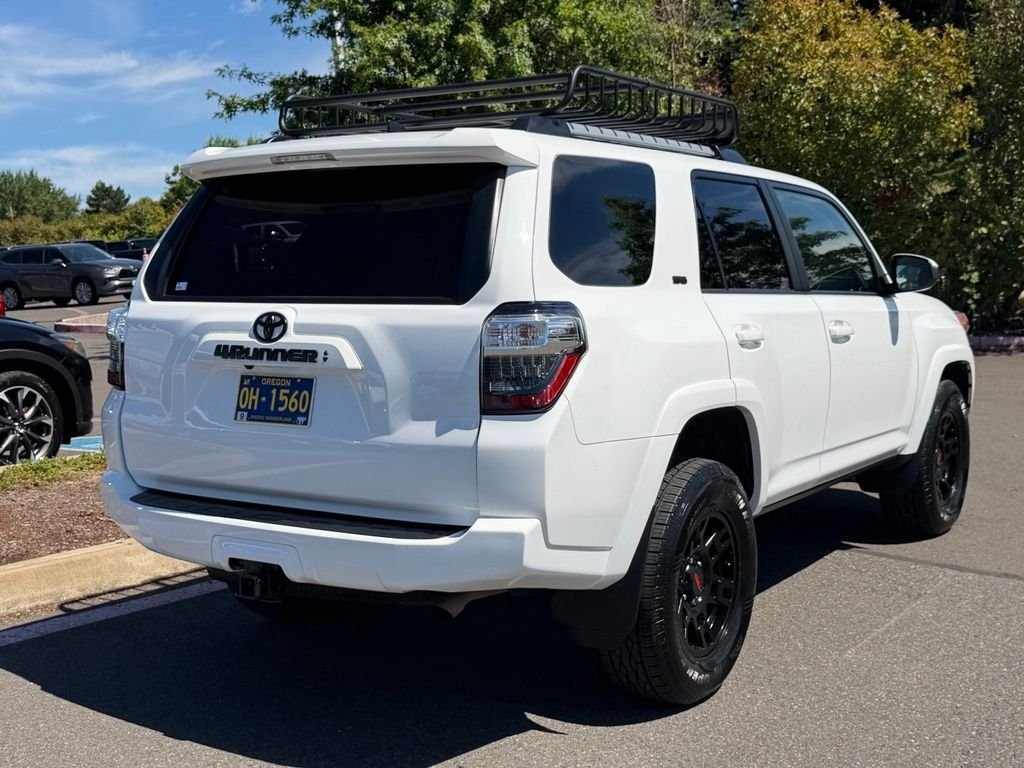 Used 2022 White Toyota SR5 image 7