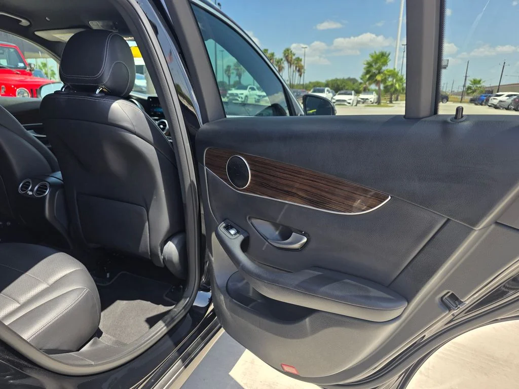 Used 2021 Black Mercedes-Benz GLC 300 image 14