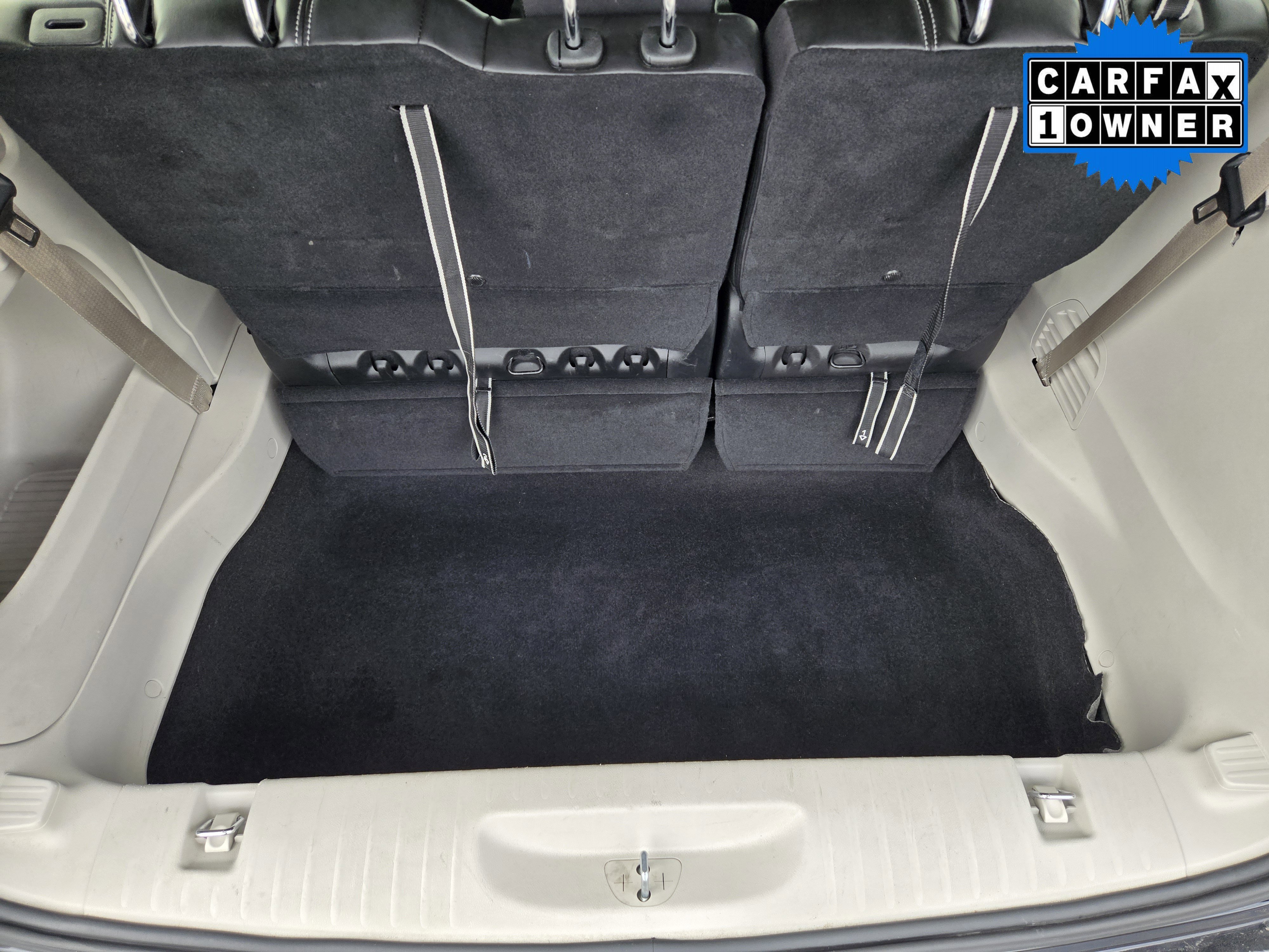 Used 2024 Diamond Black Chrysler Touring L image 31