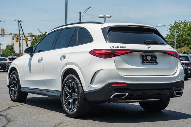 Certified Used 2025 Polar White Mercedes-Benz GLC 300 image 5