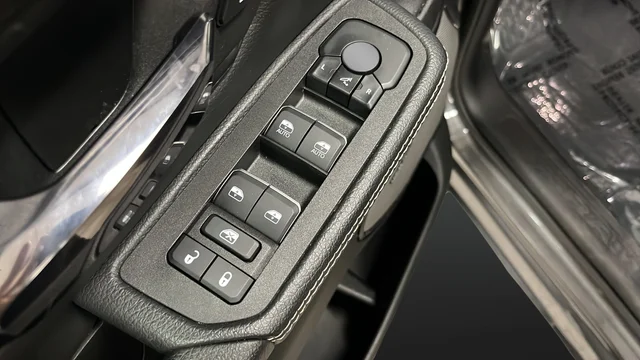 Used 2025 Crystal Metallic Ram Rebel image 23
