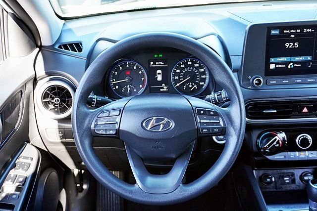 Used 2023 White Hyundai SEL image 18