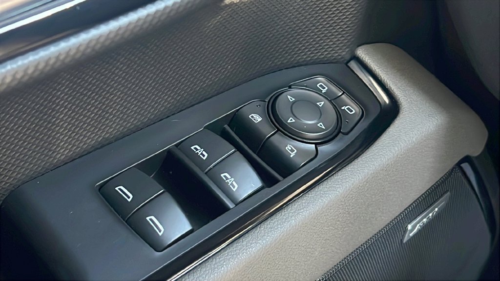 Used 2025 Gray Chevrolet ZR2 image 23