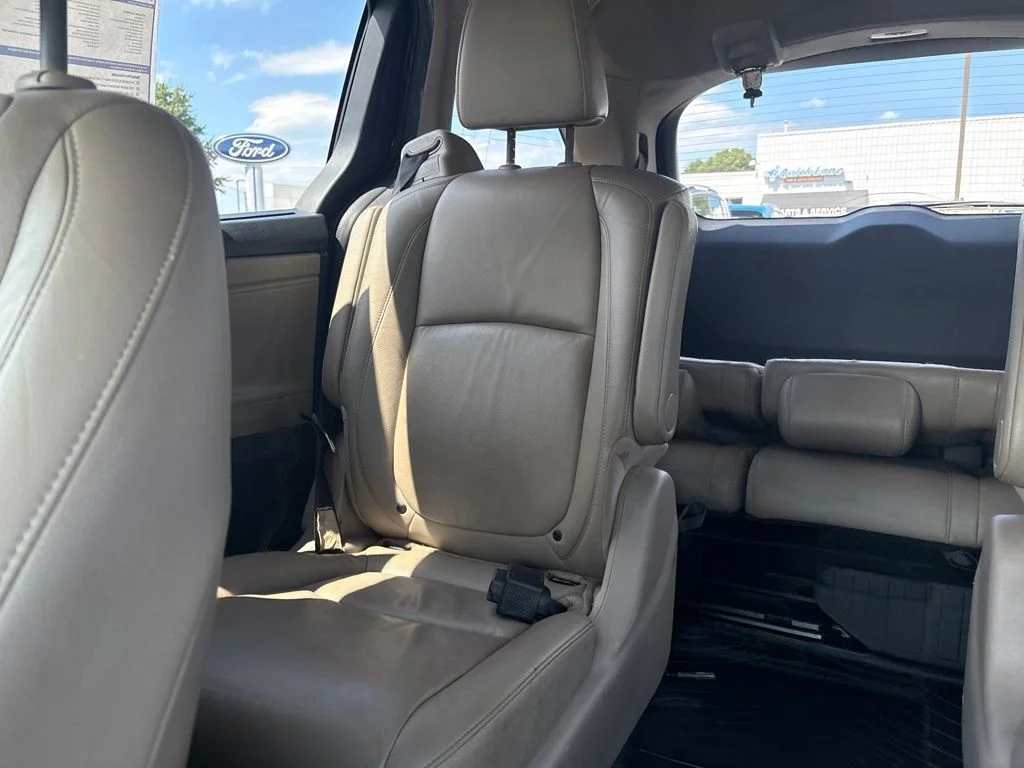 Certified Used 2019 Deep Scarlet Pearl Honda EX-L image 11
