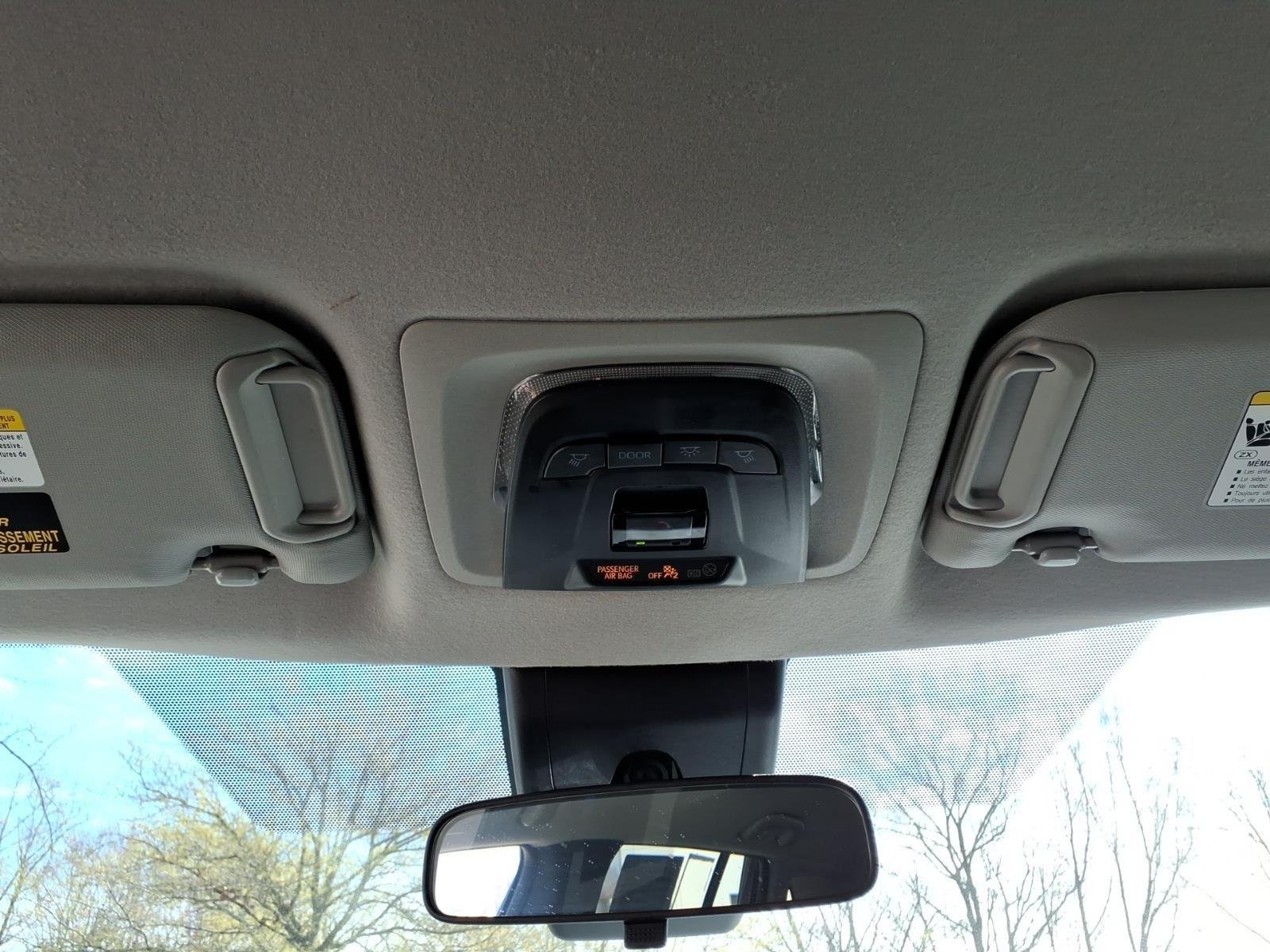 2022 Toyota Corolla Cross LE - Photo 31