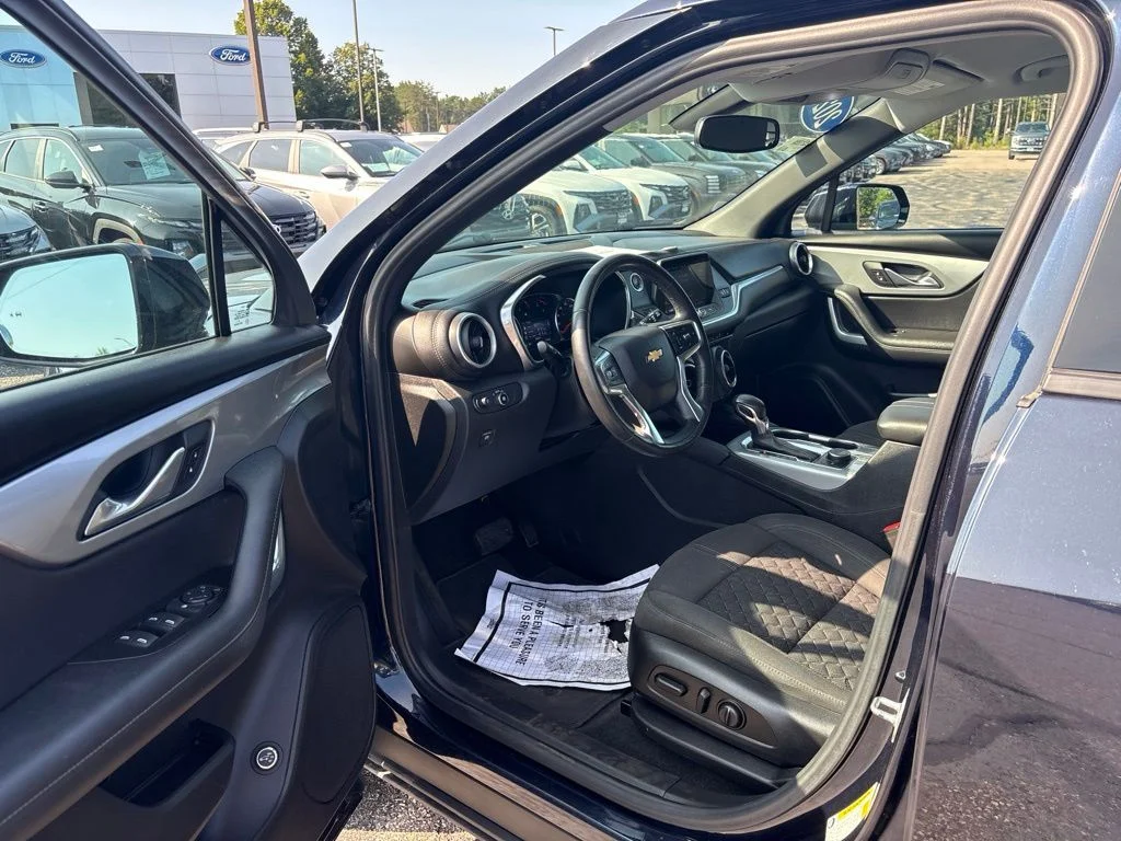 Used 2020 Midnight Blue Metallic Chevrolet LT image 10