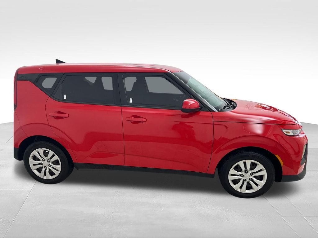Used 2021 Red Kia LX image 6
