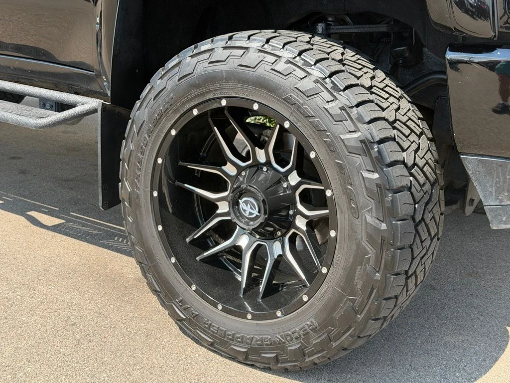 Used 2020 Black Chevrolet High Country image 27