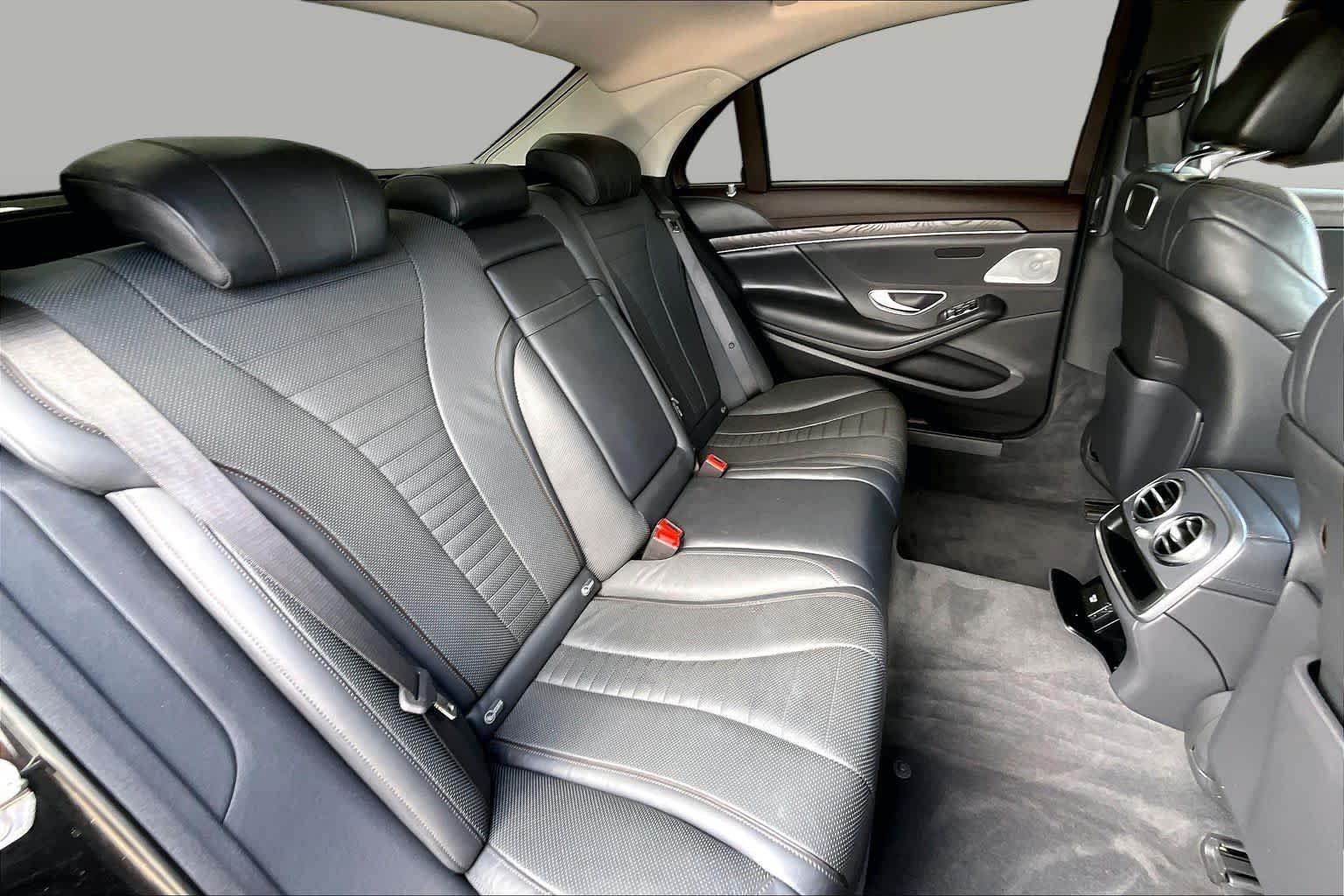 Used 2018 Obsidian Black Metallic Mercedes-Benz S 560 image 19