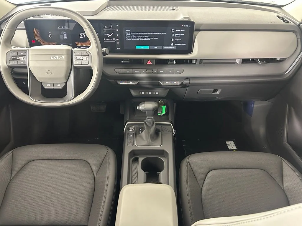 New 2027 Aurora Black Pearl Kia EX image 4