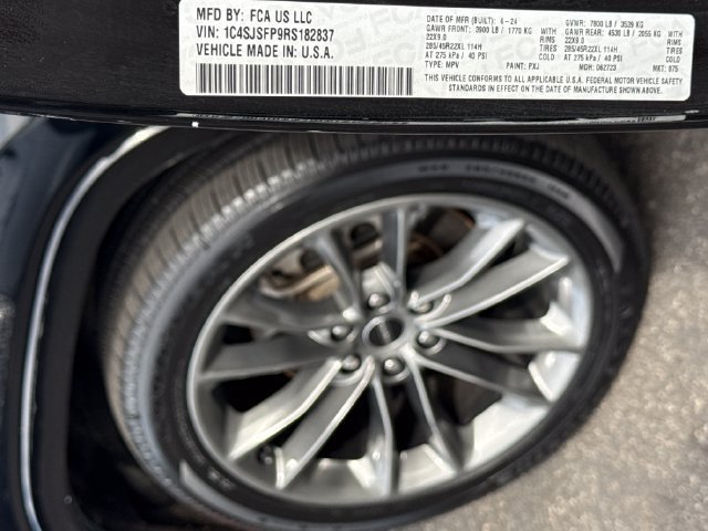 Used 2024 Diamond Black Crystal Pearlcoat Jeep Series II image 17
