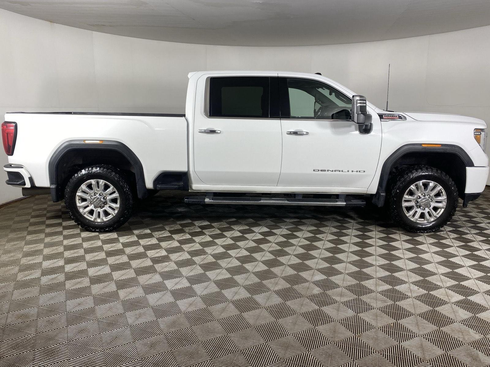 Used 2021 Summit White GMC Denali image 10