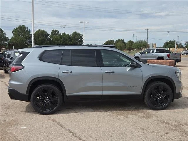 New 2026 Sterling Metallic GMC Elevation image 5
