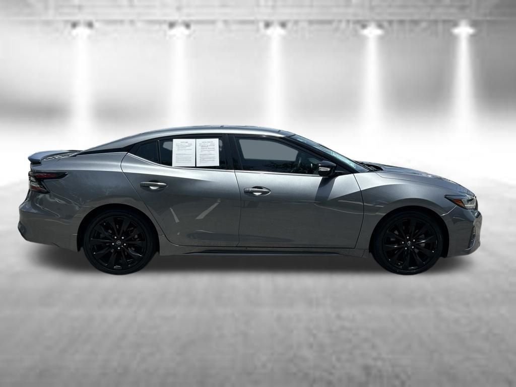 Used 2023 Gray Nissan SR image 10