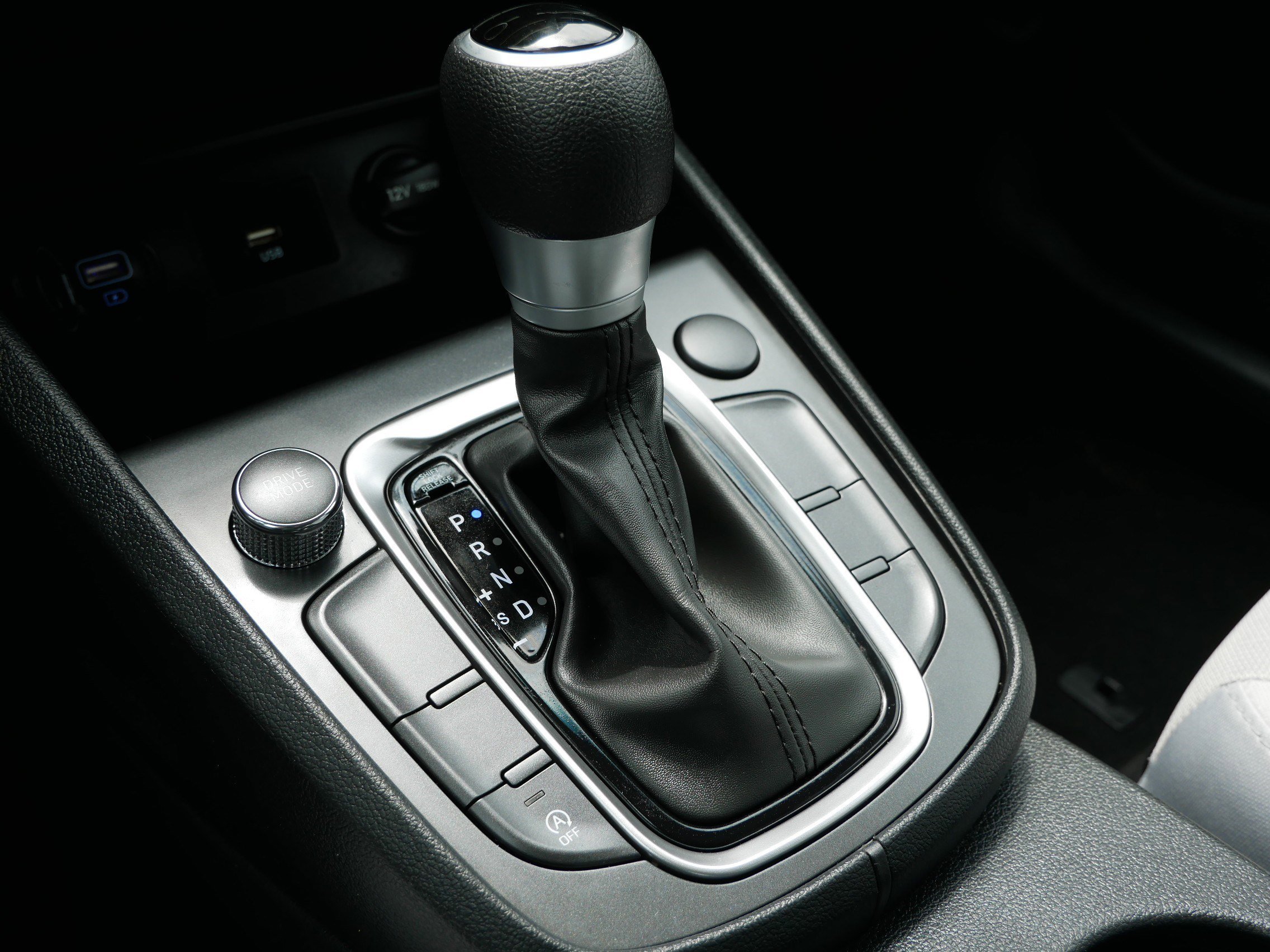 2023 Hyundai Kona SEL - Photo 24