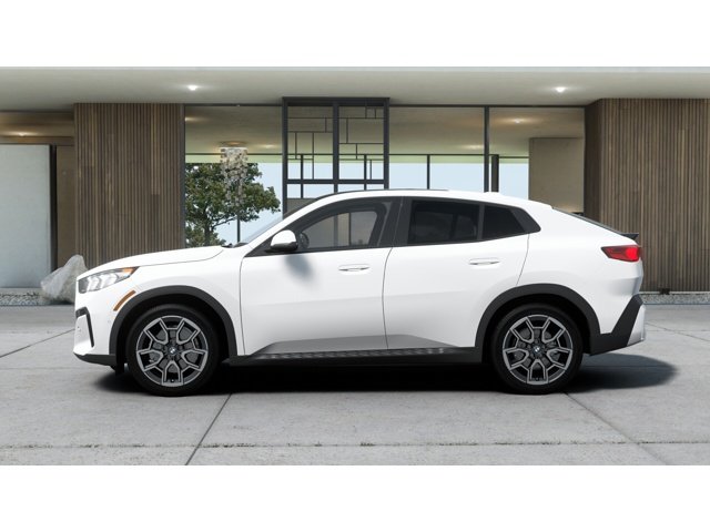 New 2026 Alpine White BMW X2 28i image 4